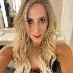 Meet your Posher, Laura